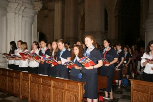 Coro de Alemania en la S.I. Catedral, durante la Liturgia de las Federaciones.